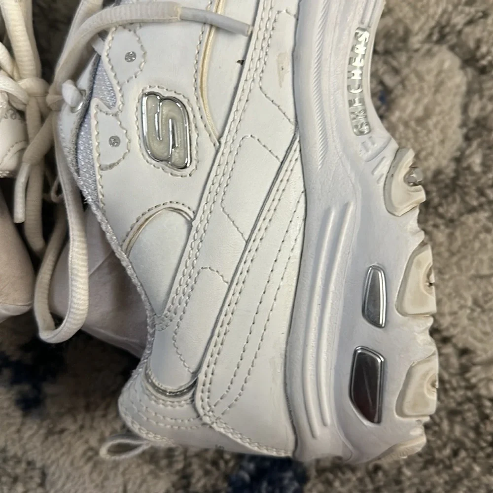Skechers D’Lites Women’s 9.5